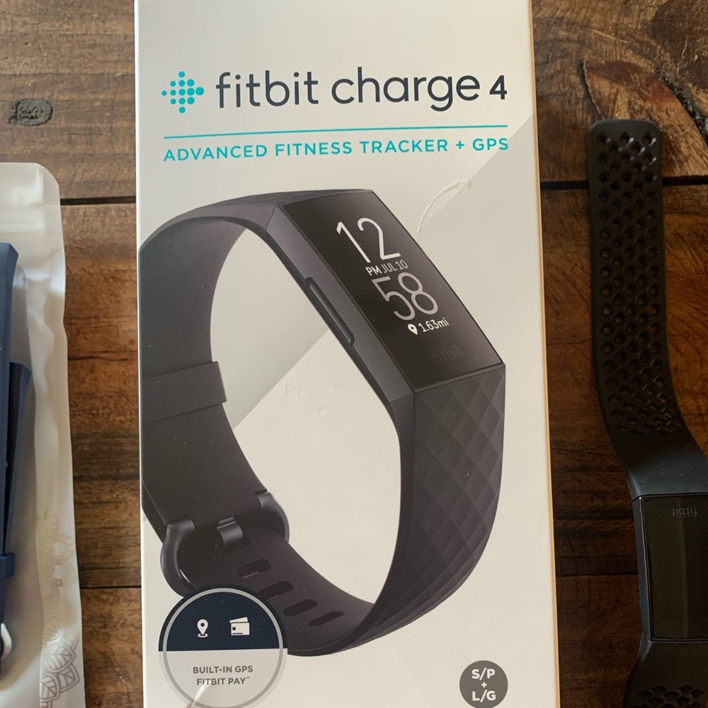 Fitbit Charge 4 and wristbands